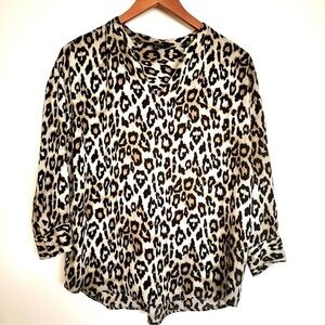 Banana Republic Elegant Blouse in Classic Cheetah Print Size Small